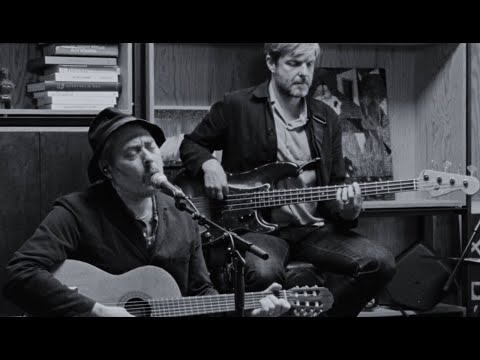 Youtube: Tindersticks - Johnny Guitar (Brodie Sessions Bonus Track)
