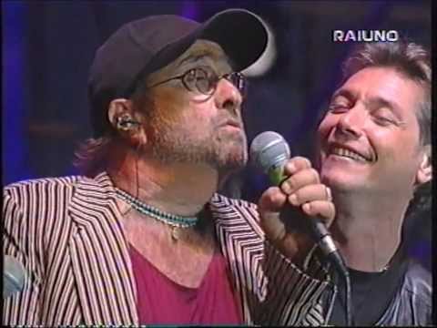 Youtube: Lucio Dalla Gianni Morandi Mango Nino D'Angelo in Luna Rossa. Live con Orchestra 1999