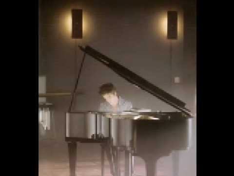 Youtube: Robert Pattinson - Let me Sign (almost FULL LIVE song)