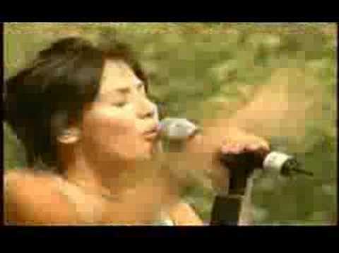 Youtube: Natalie Imbruglia - Torn (Live at Party in the Park)