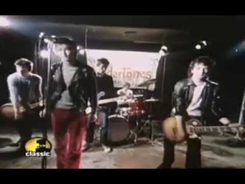Youtube: The Undertones-Teenage Kicks