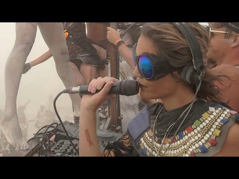 Youtube: Francesca Lombardo - Live at Robot Heart (Burning Man 2015)