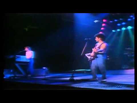 Youtube: Hall & Oates - Wait For Me (Live) - [STEREO]