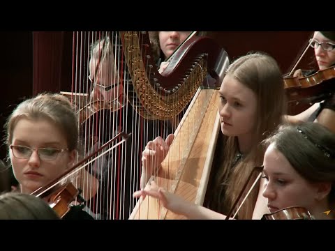 Youtube: Borodin - Prince Igor: Polovtsian Dances, conducted by Andrzej Kucybała