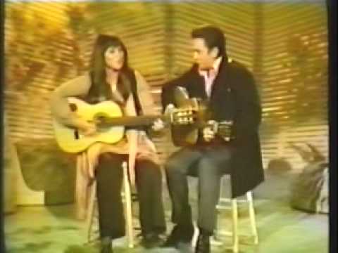 Youtube: Johnny Cash & Melanie - Silver Threads & Golden Needles
