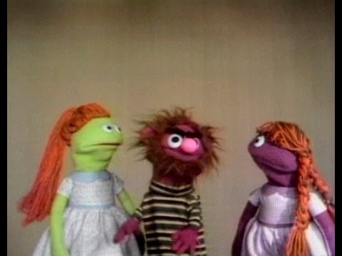 Youtube: Sesame Street -  Mahna Mahna (1969)