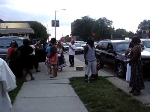 Youtube: Crowd marks Michael Jackson's death at Motown Museum in Detroit