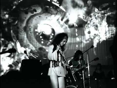 Youtube: Jefferson Airplane - Eskimo Blue Day (Live At Woodstock 1969)