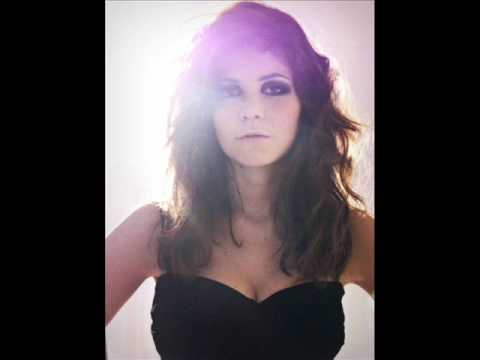 Youtube: Marina and The Diamonds - Seventeen