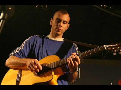 Youtube: Asaf  Avidan - A Long Way From Love - אסף אבידן