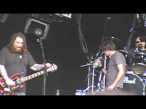 Youtube: NAPALM DEATH - DEAD & YOU SUFFER (LIVE AT BLOODSTOCK 8/8/15)