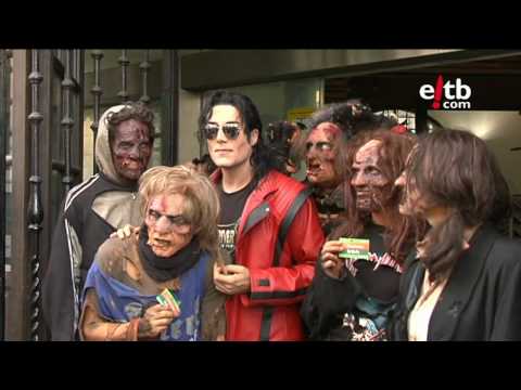 Youtube: Michael Jackson is Alive. Apparition in Bilbao - Michael Jackson vive. Aparición en Bilbao