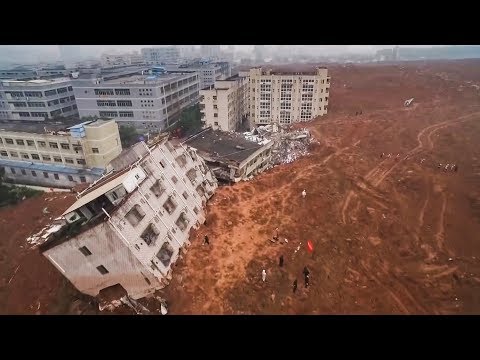 Youtube: top-5 Massive landslide Caught on Camera